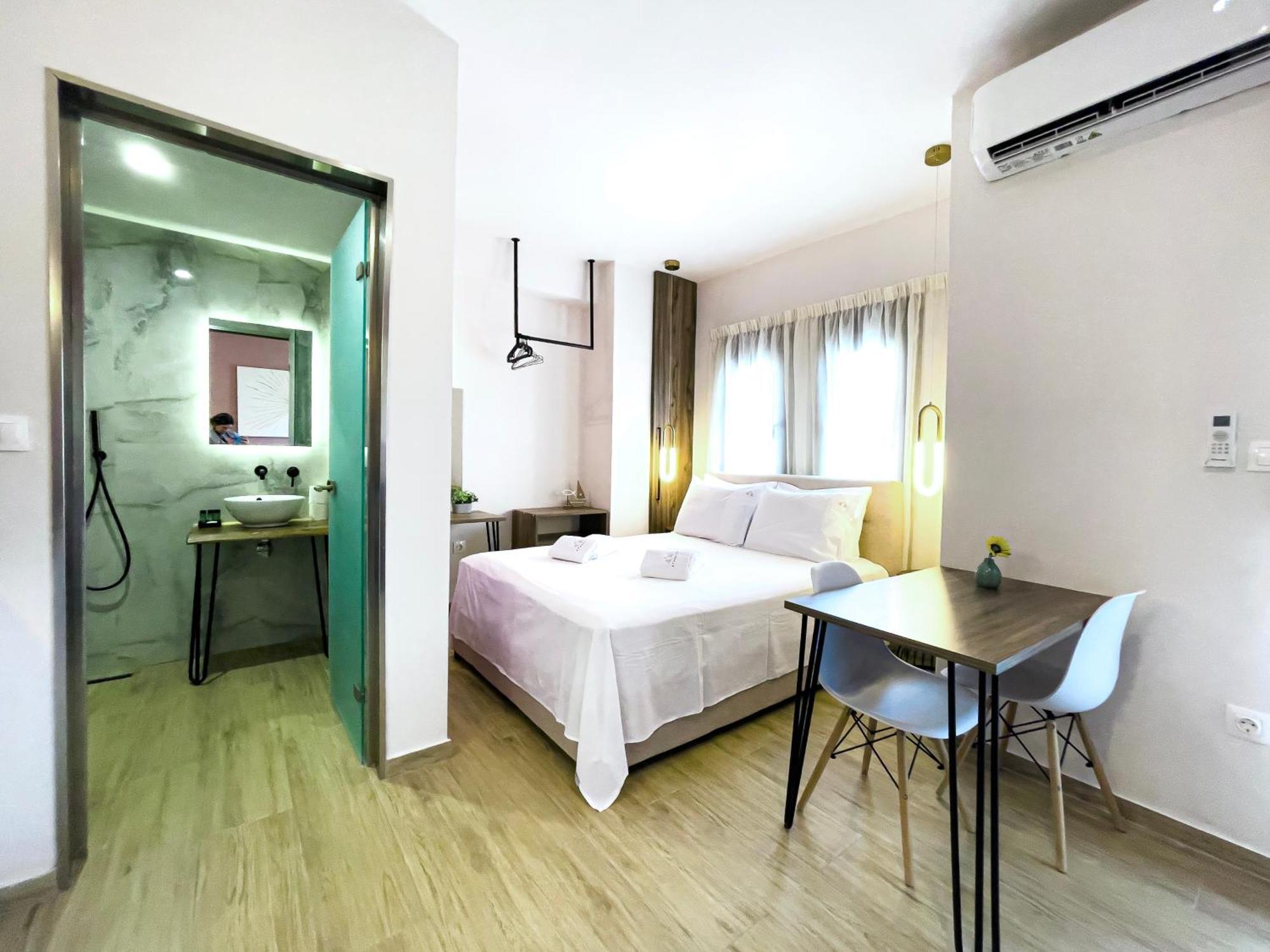 לריסוס Athonite All Seasons Luxury Suites מראה חיצוני תמונה