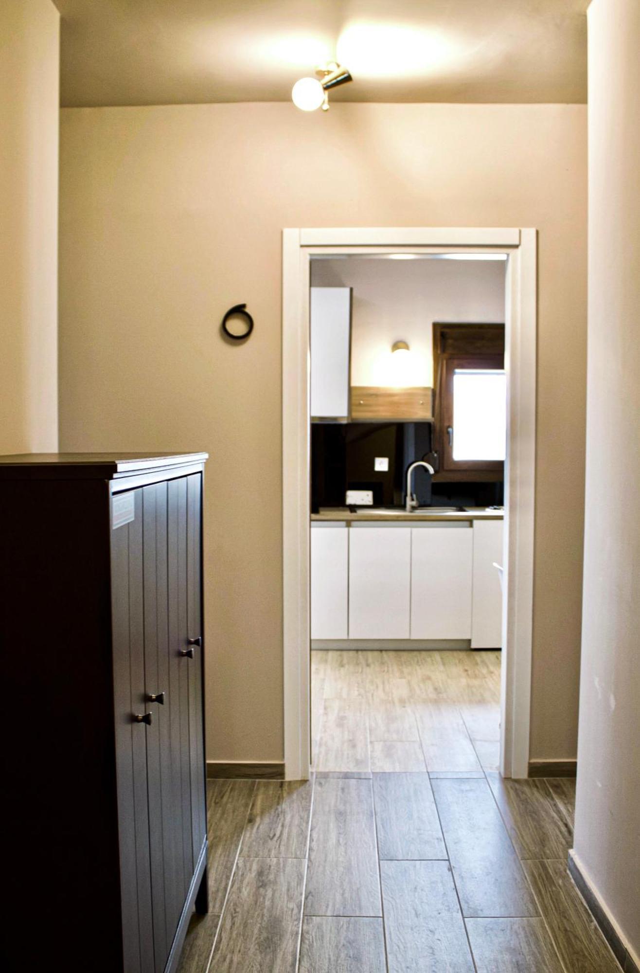 לריסוס Athonite All Seasons Luxury Suites מראה חיצוני תמונה