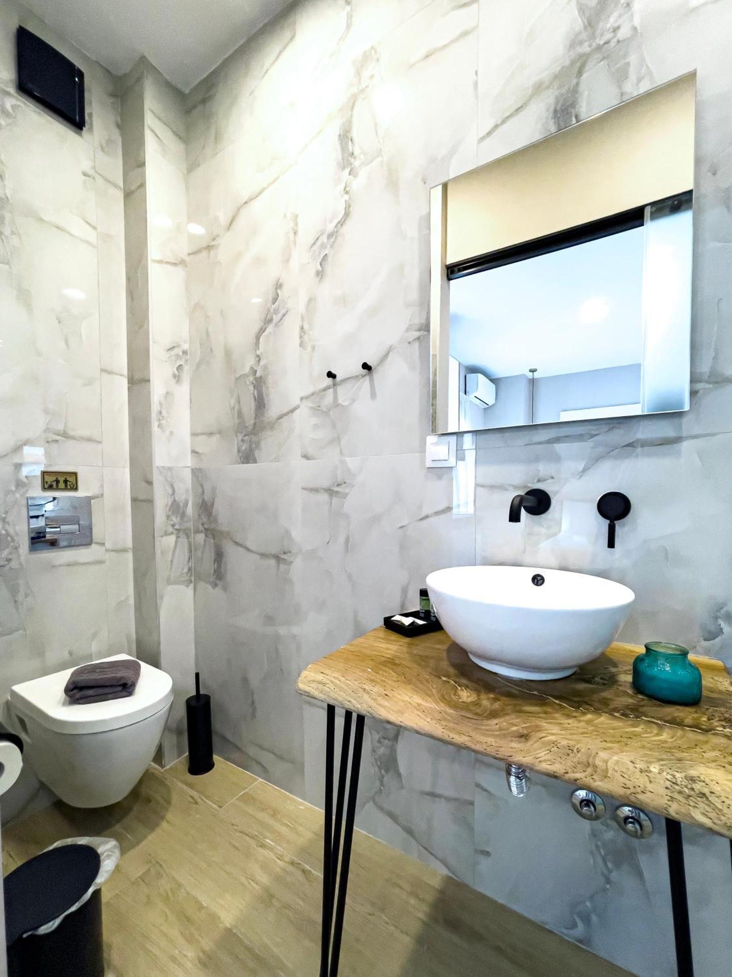לריסוס Athonite All Seasons Luxury Suites מראה חיצוני תמונה